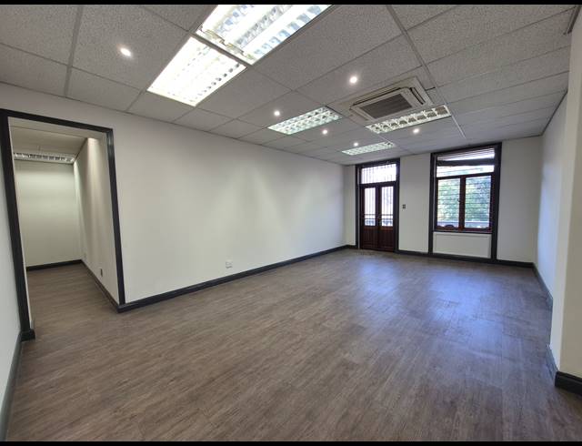 162M² OFFICE TO LET IN SANDTON CENTRAL